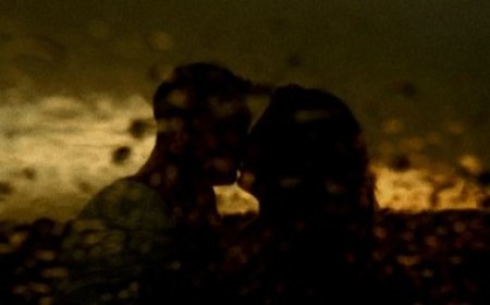 एग्जाम हॉल में स्टूडेंट कर रहे थे KISS: बड़ोदरा के महाराज सयाजीराव यूनिवर्सिटी की घटना